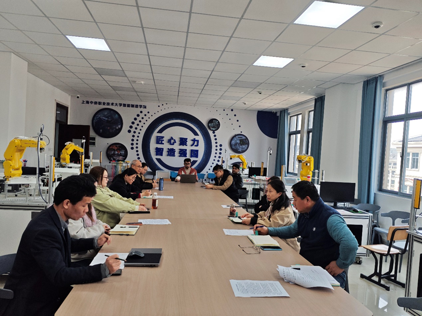 <a href='https://mp.weixin.qq.com/s/anyJTGjiGj4pM5Z6jS5dSA' target='_blank' title='【教育教学】机器人专业召开常规教学研讨会及技能证书培训会'>【教育教学】机器人专业召开常规教学研讨会及技能证书培训会</a>