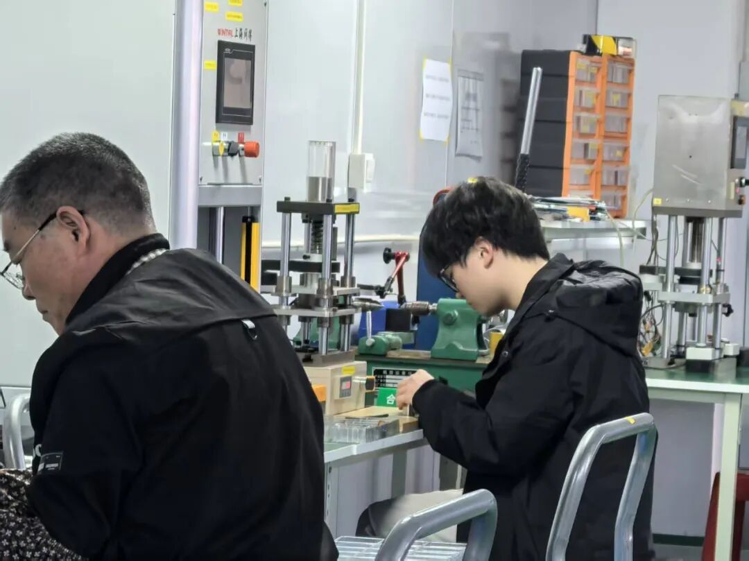 <a href='https://mp.weixin.qq.com/s/hBL74nlFg2PDhjZQAPNOqA' target='_blank' title='【访企拓岗】智能制造学院走访上海温迪盛实业有限公司'>【访企拓岗】智能制造学院走访上海温迪盛实业有限公司</a>